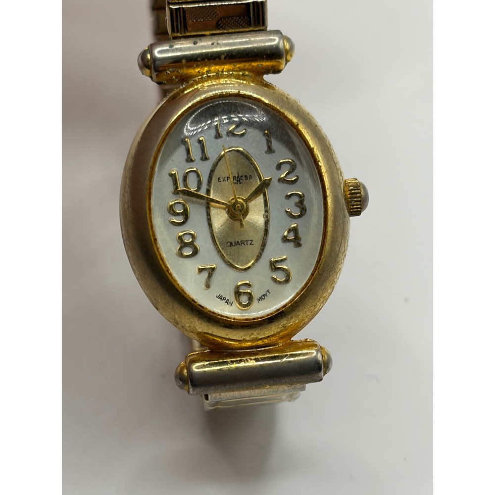 Timeless Gold Tone Oval Face Expandable Bracelet Quartz Watch Japan Movement